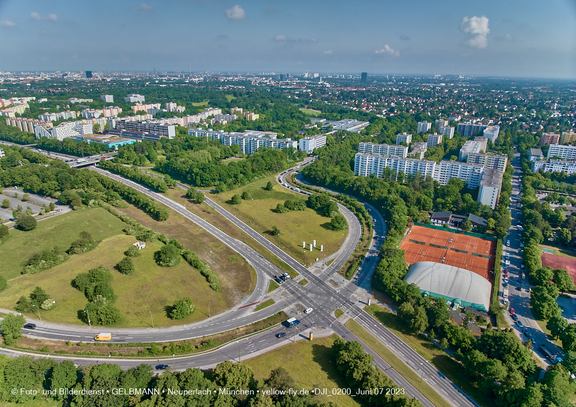 07.06.2023 - Perlach Plaza, PEP, Rentenversicherung, Wohnring, WACKER-Chemie in Neuperlach 07.06.2023 - Perlach Plaza, PEP, Rentenversicherung, Wohnring, WACKER-Chemie in Neuperlach
